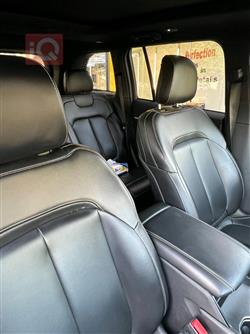 جیپ گراند شیرۆکی